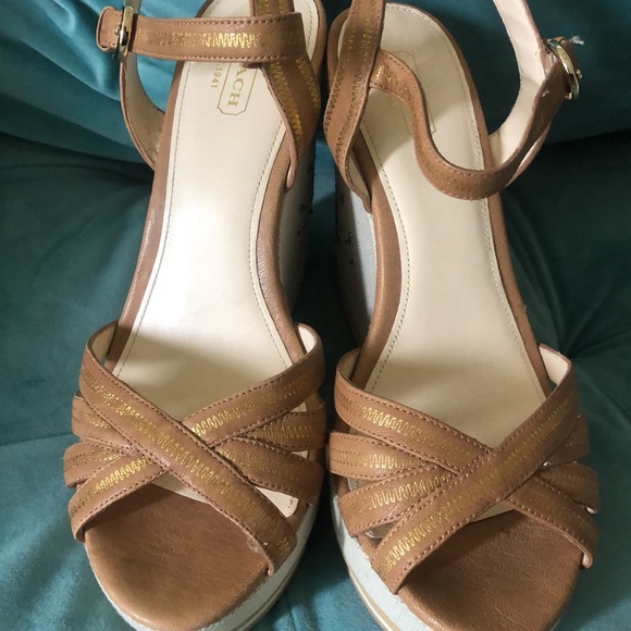 COACH Tan “Beach Scene” Wedge Sandals-9.5 - Picture 9 of 14